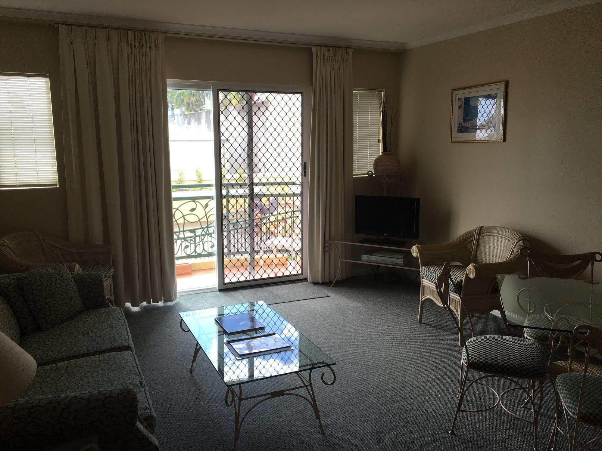 Il Palazzo Holiday Apartments Cairns Exterior foto